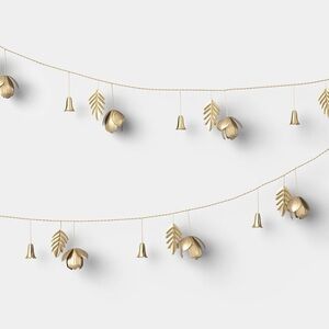 Easter nwt Gold Metal Botanical Garland - Threshold